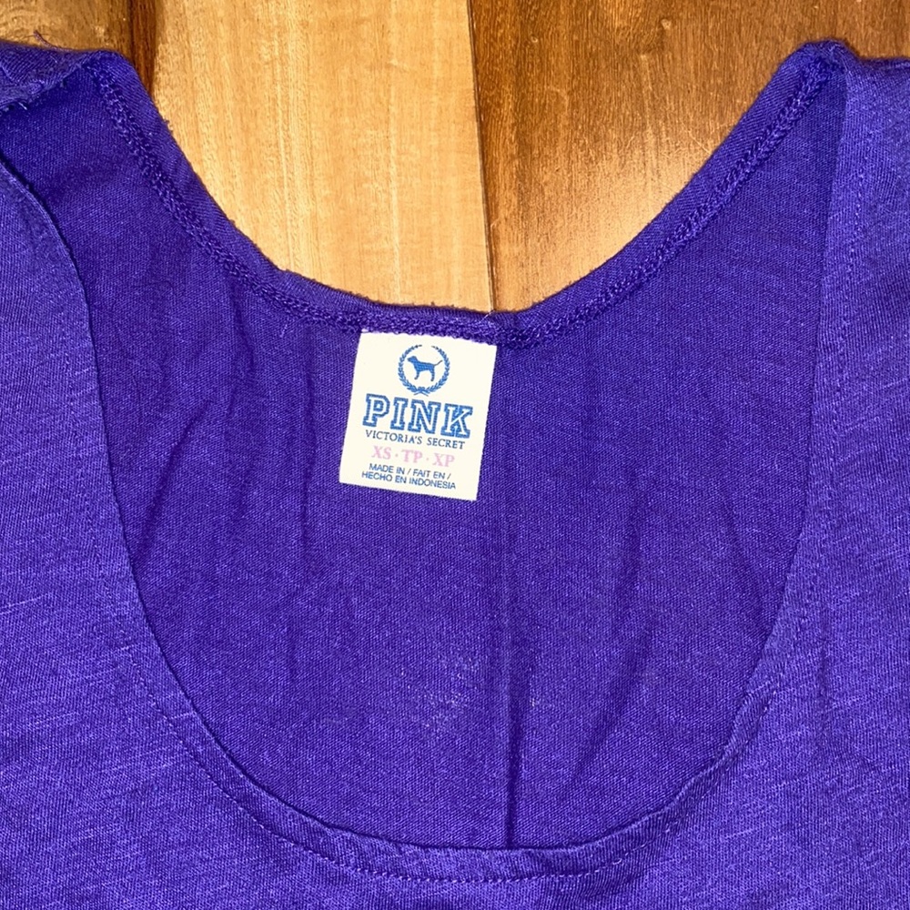 LIKE NEW~VICTORIAS SECRET PINK PURPLE TANK TOP~XS - Picture 3 of 4